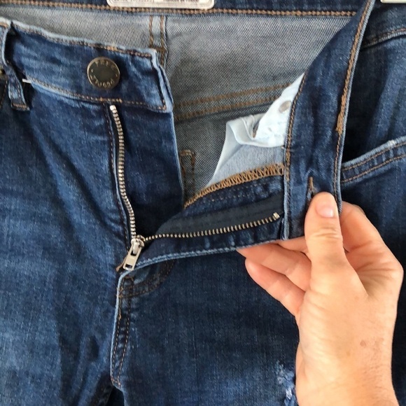 FREE People Distressed Skinny Jeans - Picture 6 of 9